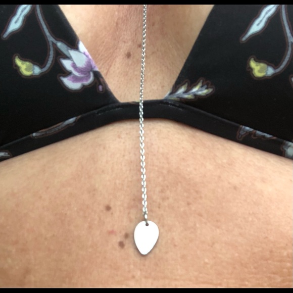 LOFT Loop & Leaf Drop Necklace in Silver - Picture 4 of 7